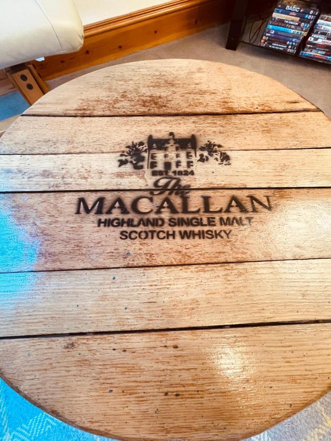 Macallen 네언 외부 사진